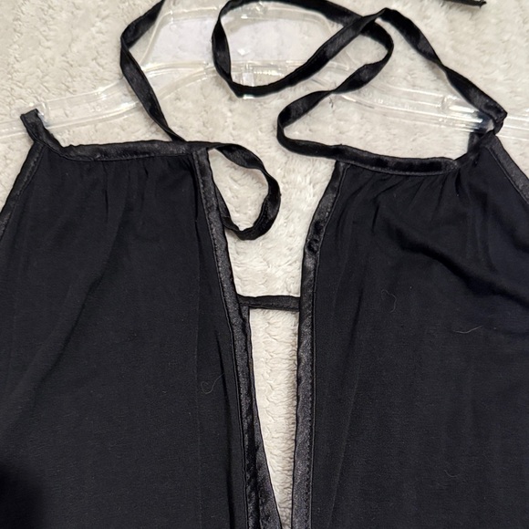 2B Bebe Black Top, sleeveless size small - Picture 6 of 12